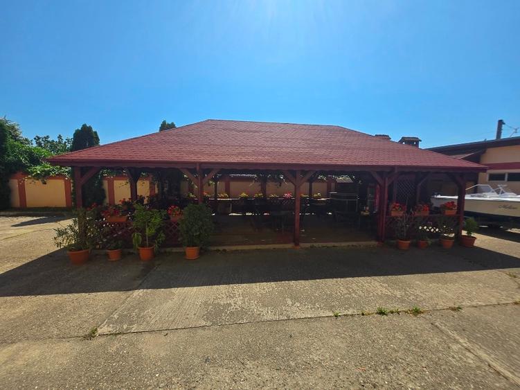 Vand sau inchiriez hotel 28 camere, 2 restaurante, sala conferinte, foisor etc. - 8