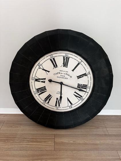 Inchiriez spatiu ptr birou/salon, zona ultracentrala, 2 camere de aprox 20 mp fiecare, recent renovat, cu acces la gradina(spatiul poate fi mobilat) - 3