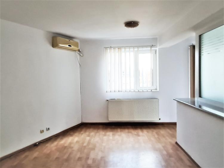 Spatiu birou - 5 camere - Universitate - 5