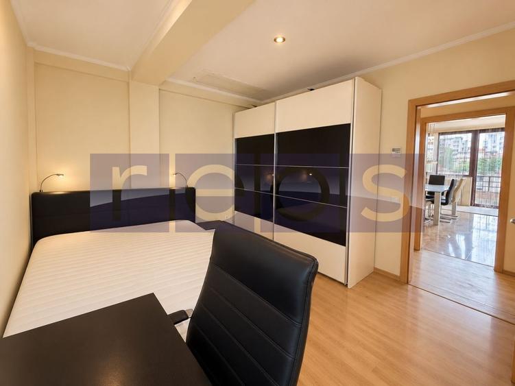 Apartament cu 4 camere decomandat în 1 Mai