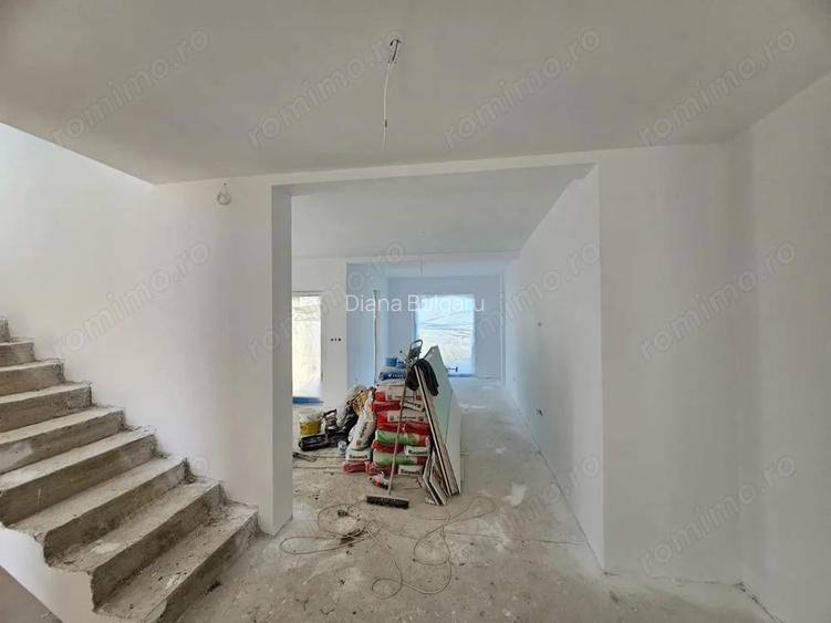 Garaj. Toate utilitatile. Posibilitate personalizare