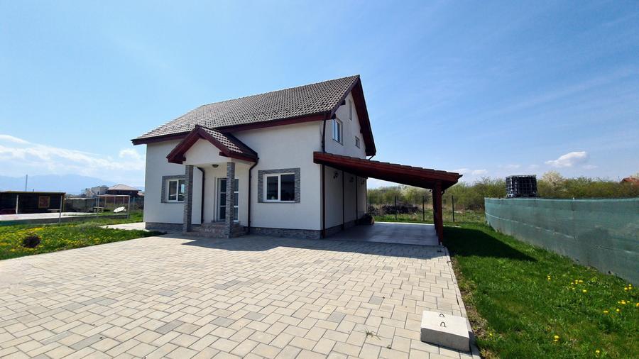 Casă cu 4 camere cu Canalizare în Sânpetru