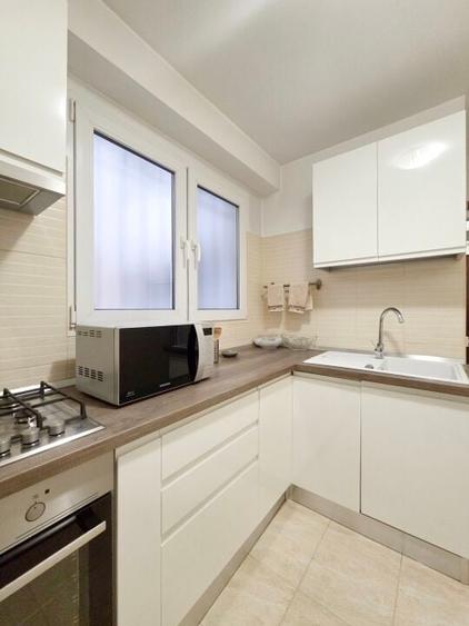 VANZARE 2 CAMERE - STR. PRAVAT 10 - MOBILAT/UTILAT - METROU M5 - 5