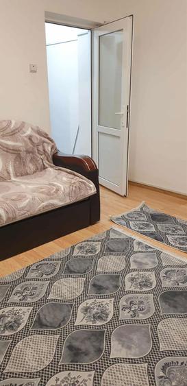 Vand apartament 2 camere Hunedoara - 1