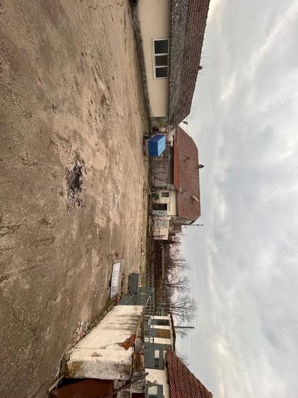 De vanzare proprietate cu doua case in aceea?i curte stil bana?ean + Teren BONUS - 4