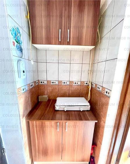 COLOSSEUM: Camera cu baie Stefan Cel Mare si Sfant Piata Astra - 7