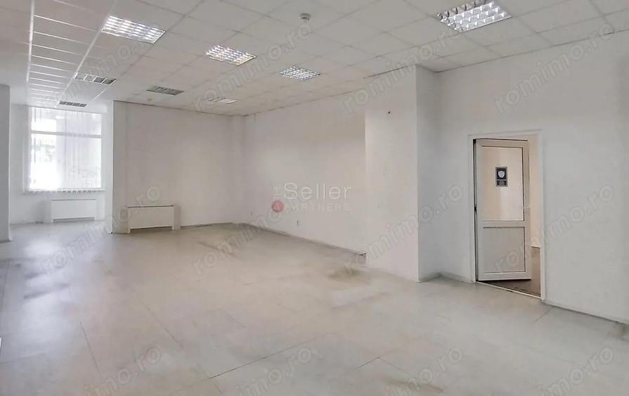 Spatiu cu Multiple Functionalitati - 18