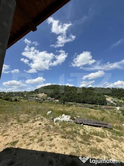 Casa cu panorama deosebita pe Dealul Jelni 10 ari de - 13