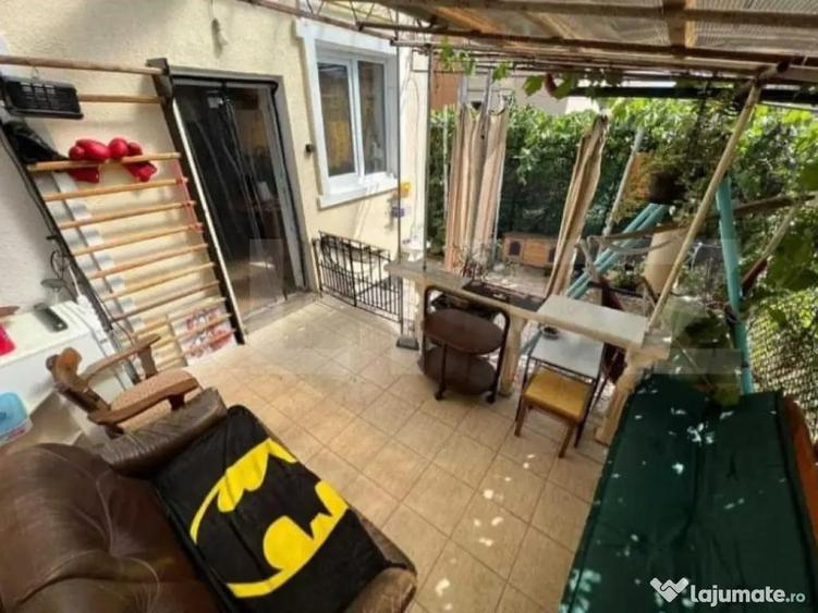 Casa individuala de inchiriat, cu 5 camere, 250 mp, zona Cet - 7