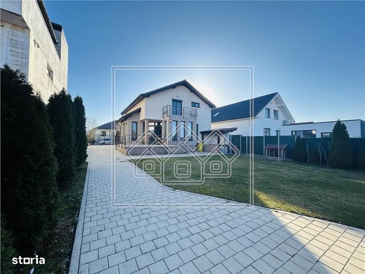 Casa individuala, teren mare, 2 garaje - Sura Mica - 3