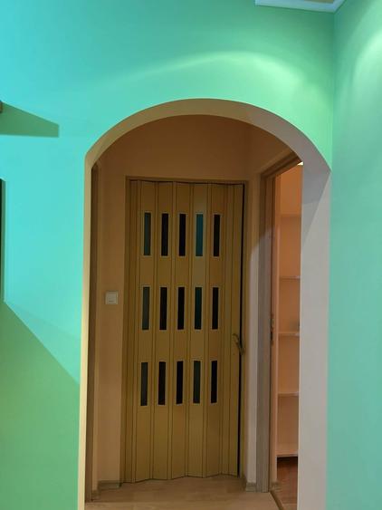 Inchiriez apartament 3 camere - 5