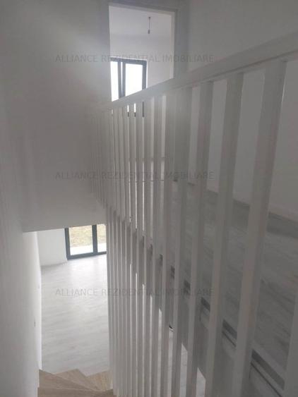 Casa,intr-un ansamblul modern,10 minute de mers pana in Bulevard. - 14