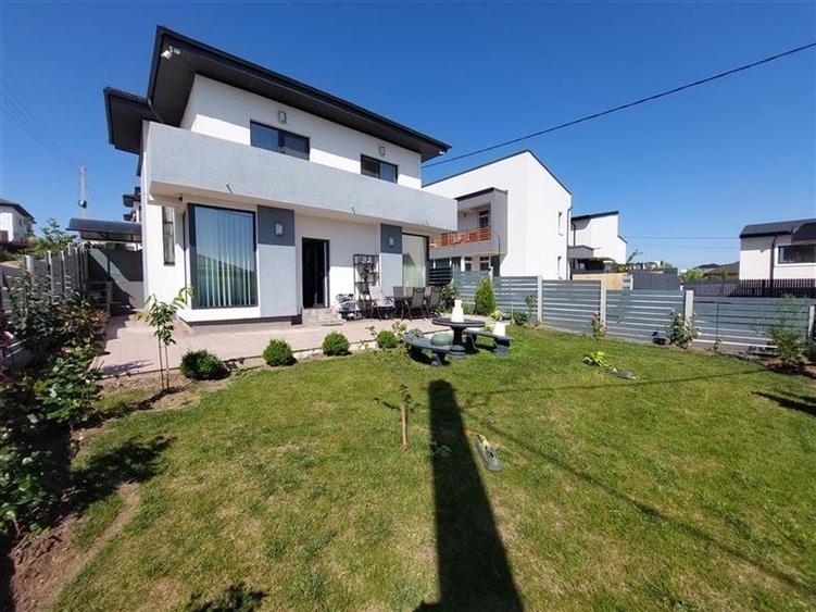 Vila deosebita pe Soseaua Rediu vis-a-vis de lac - 7