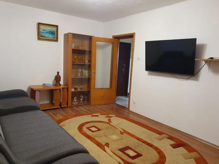 Apartament 4 camere de inchiriat - 1