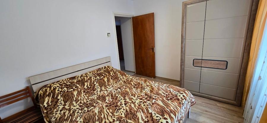 Inchiriez apartament 3 camere decomandat, 2 bai, parcare - 2