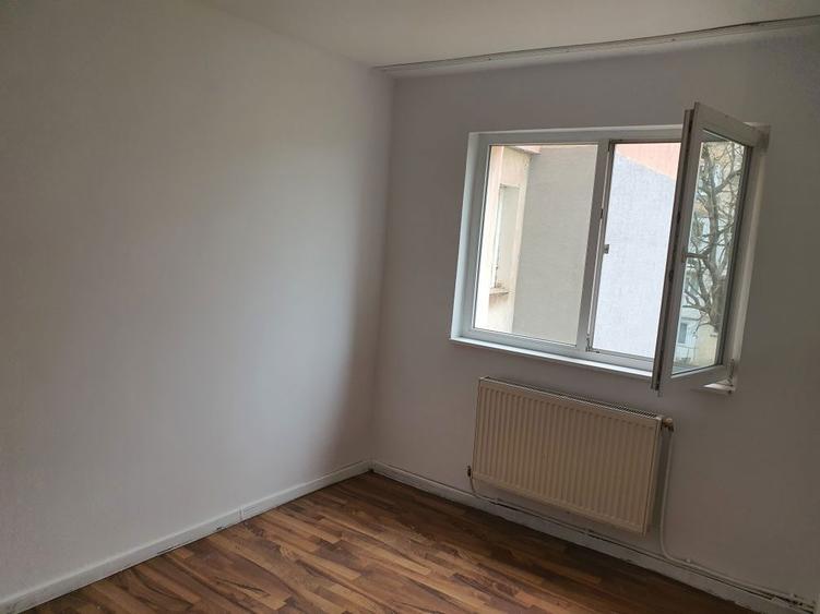 De vanzare apartament - 5