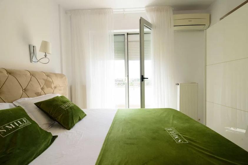 Apartament cu 3 camere semidecomandat, mobilat în Politehnica