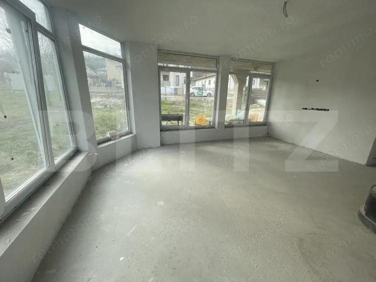 Casa individuala semifinisata 4 amere 10 ari teren si garaj - 1