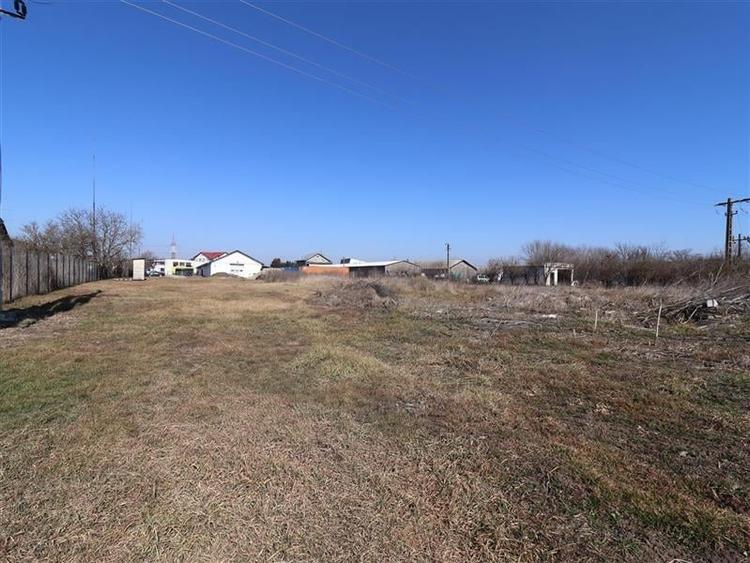 Teren intravilan 9359 mp  |  hala 786 mp | Apahida | zona Libertatii - 7