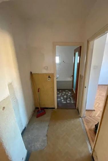 Apartament 3 camere  decomnadat , zona  Cetate - 4