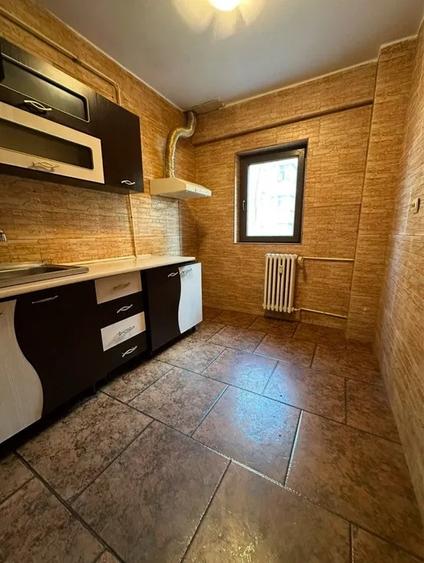 Apartament cu 2 camere, decomandat, zona Dacia - 5