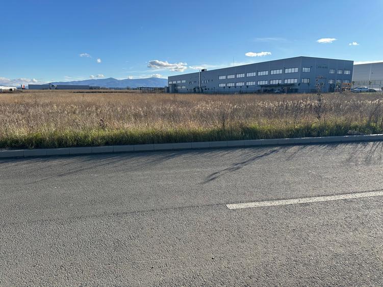 Teren intravilan 9.600 mp cu PUZ * Zona Industriala Vest Sibiu - 3