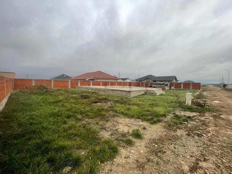Teren intravilan, fundatie proiect casa, gard si utilitati-Zona Cheriu - 4