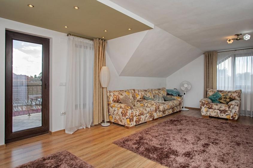 Vilă P+M, Clujului, 190 mp, teren 520 mp, singur în curte. 225 000 E - 34