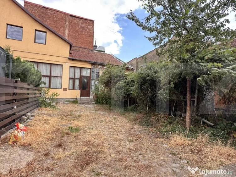 Casa de vanzare, cu 4 camere, demisol 122 mp, zona ultracent - 7
