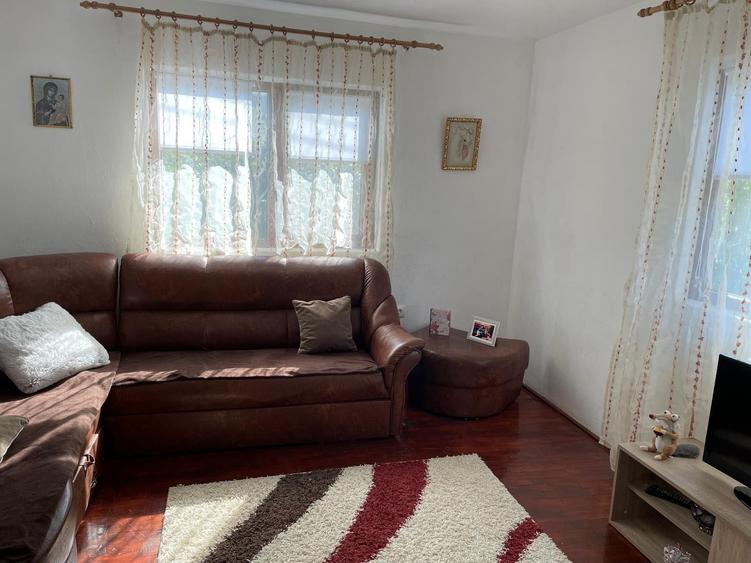 Vand casa P+1 si teren Voinesti Dambovita - 1