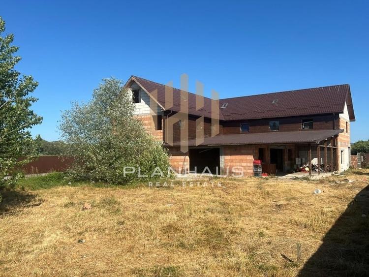 Constructie la rosu Săcălășeni ,Maramureș,ideal pensiune ,dezvoltare turist - 1