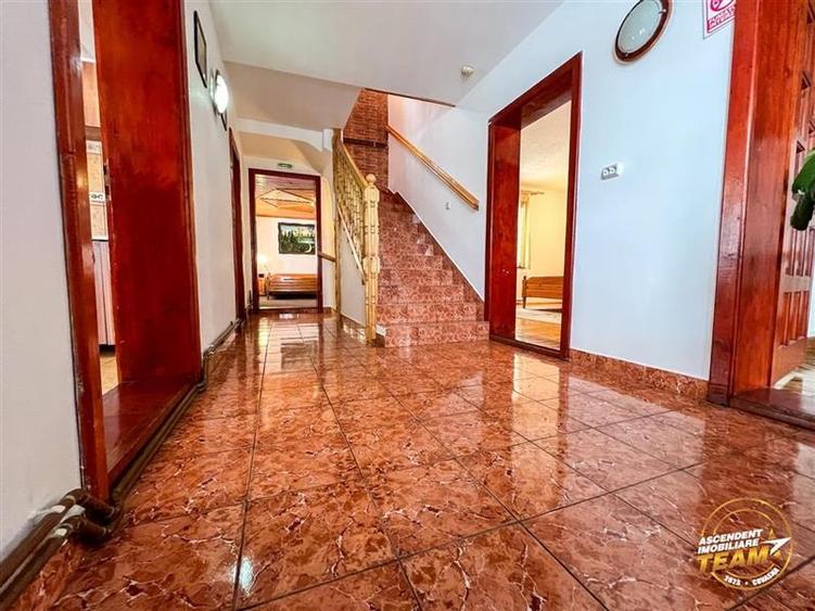 FILM! Pensiune in decor de poveste, loc de istorie si legenda, Moieciu de Jos, B - 42