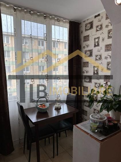 Apartament cu 2 camere, 40 mp, Zona UMFST - 8