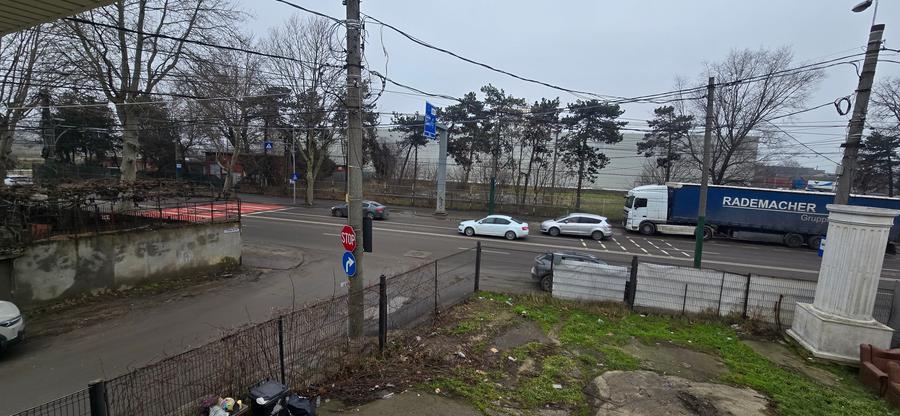 Spatiu comercial cu multiple destinatii - 7