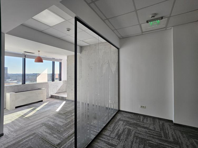 Spatiu birou amenajat - Universitate - 340 mp - 5