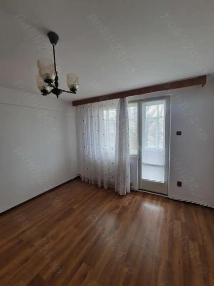 De VANZ. APART 2 cam, Et. 3 din 3 , 51mp., liber - 3