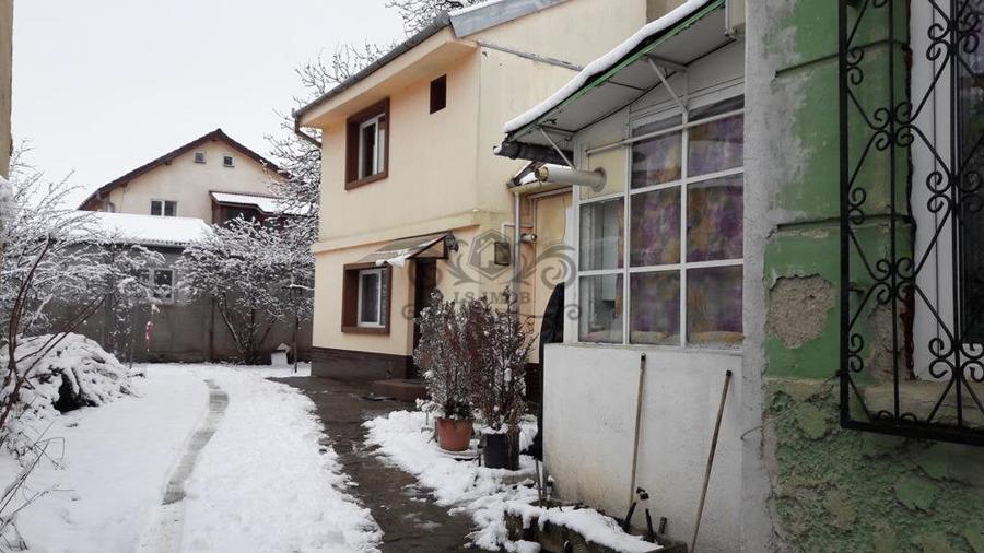 Vand casa cu 3 apartamente Brasovul Vechi, Blumana ideala pentru clinica. - 2