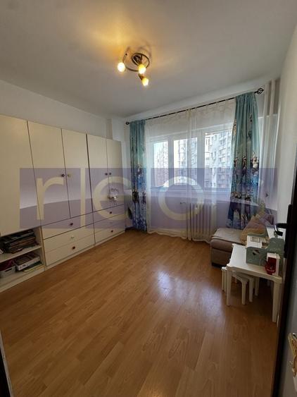 VANZARE 4 CAMERE DECOMANDAT- DRISTOR 1 - 4