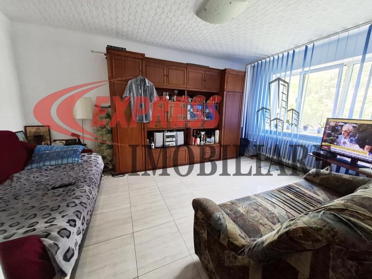 Dristor, Ramnicu Sarat, Piata, Metrou - 2