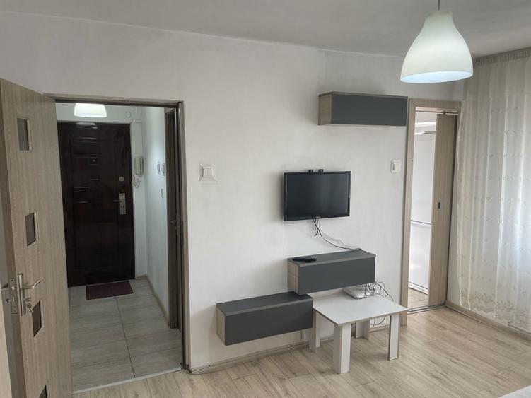 Inchiriez garsoniera Ciuperca - 6