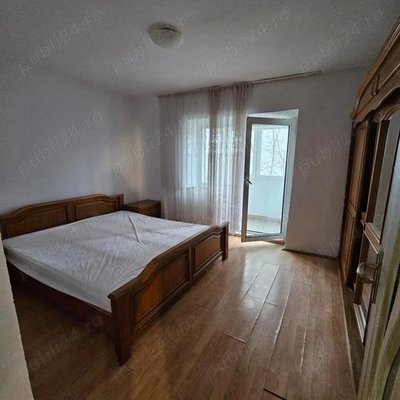 Vand apartament cu 3 cam cu vedere la Piata Traian - 2