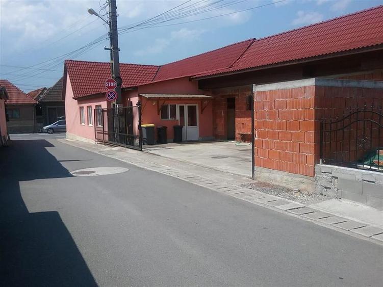 SPATIU COMERCIAL GROSI  400 MP - 3