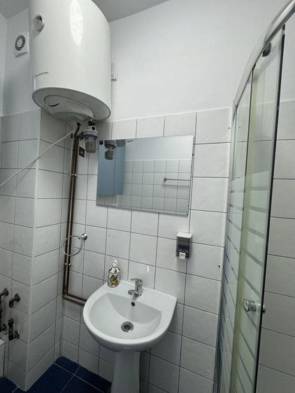 inchiriez apartament zona uta - 4