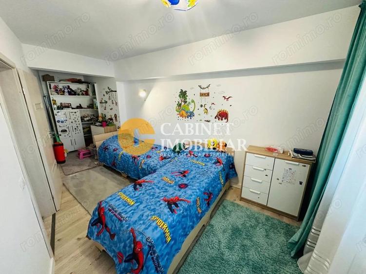 4 CAMERE RENOVAT - ETAJ 3 - BLOC DIN 1990 - ROND ZIMBRU - 4