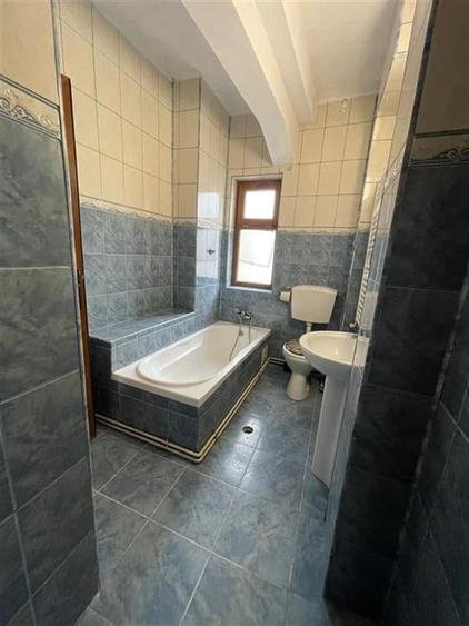 apartament 3 camere Piata Muncii, la 1 minut de gura de metrou, 90mp utili ,etaj - 18