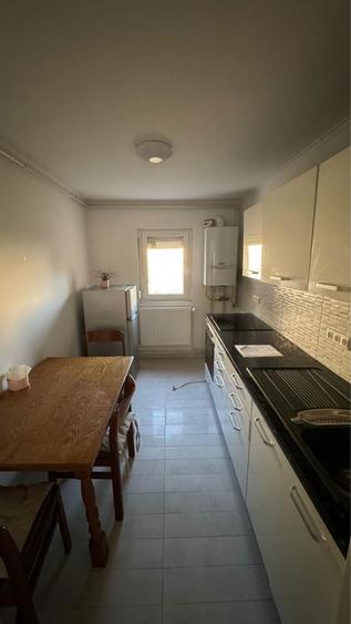 Inchiriez apartament cu 3 camere - 4