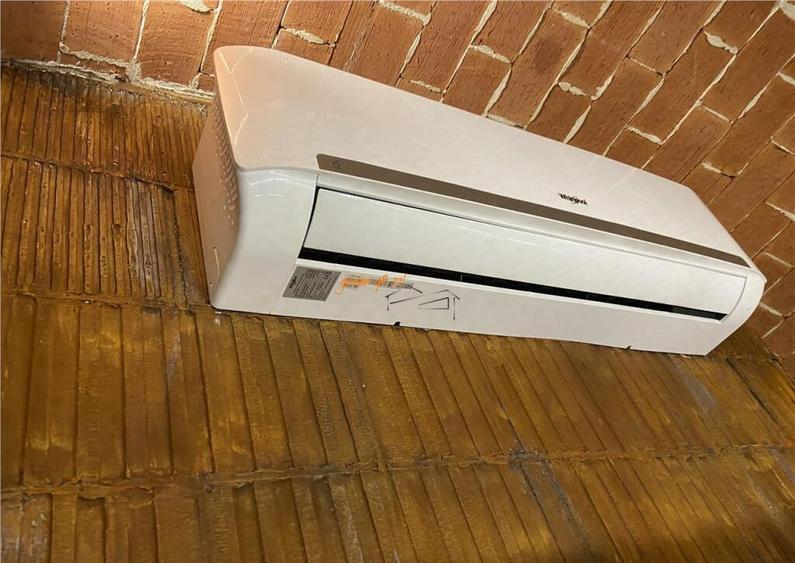 Spatiu comercial situat in zona sat Petresti , actual restau - 12