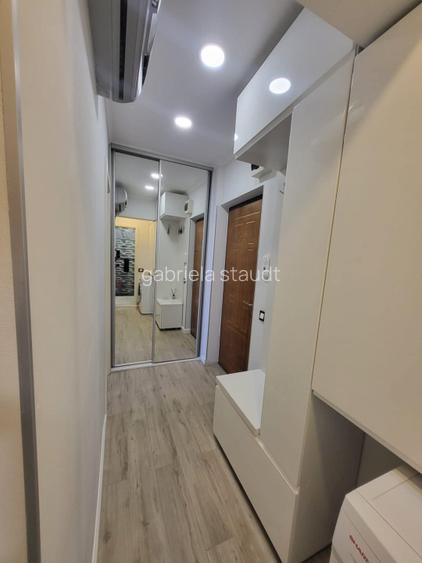 Proprietar inchiriez garsoniera 34 mp