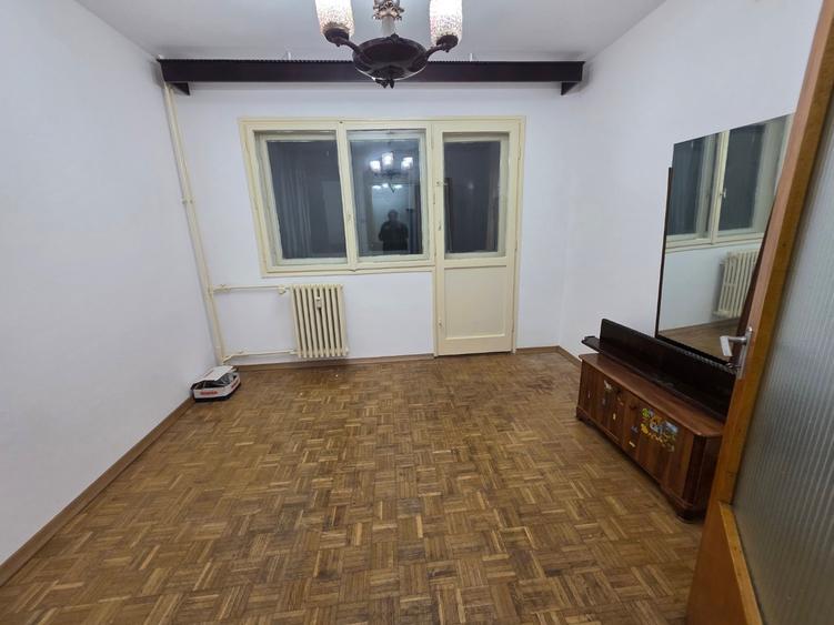 Berceni, pe strada Moldovita, - 2