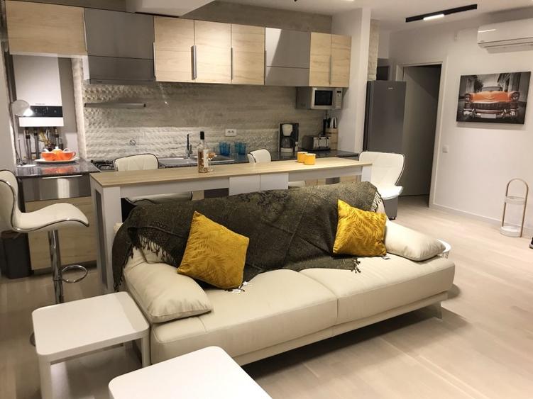 Apartament nou de 2 camere- Blocul Central Vasile Lascar - 1